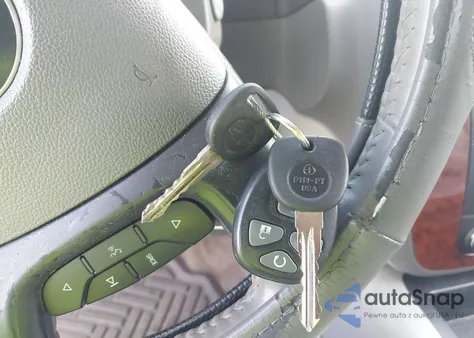 2008 Chevrolet Tahoe Hybrid z USA, uszkodzony, nr VIN 1GNFC13598R210433